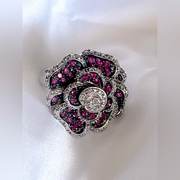 Ruby & Diamond Rose Ring - Picture 3 of 14
